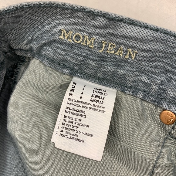 American Eagle Mom Jean - Picture 3 of 4